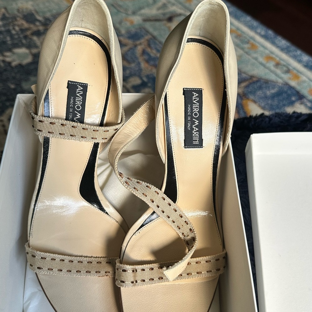 Alverio martini Cream Women's Shoes